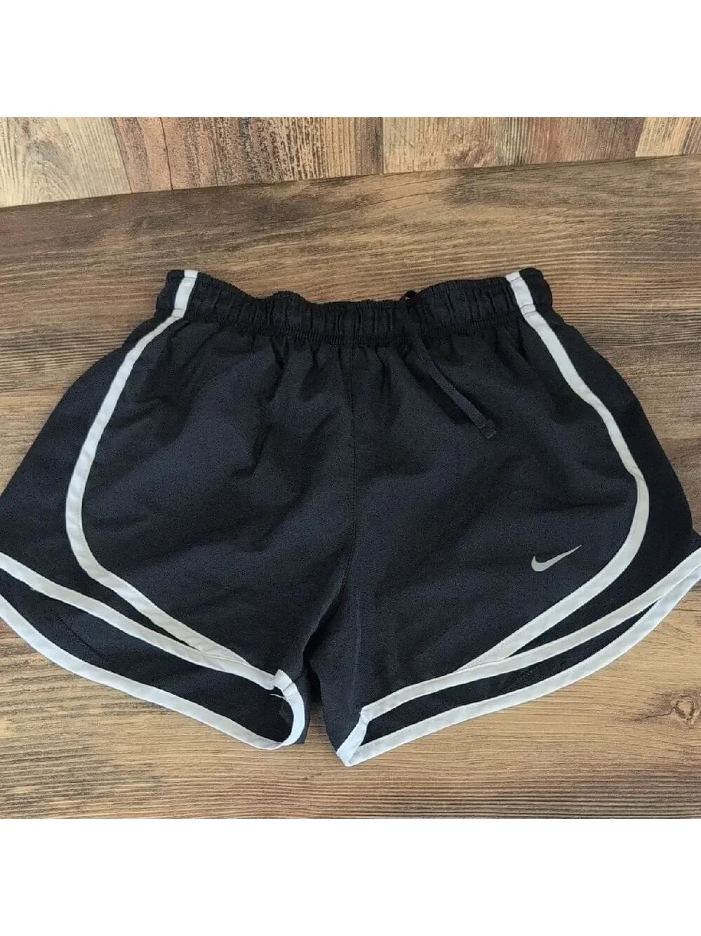 Nike Navy/White Lined Running Shorts XS      630N